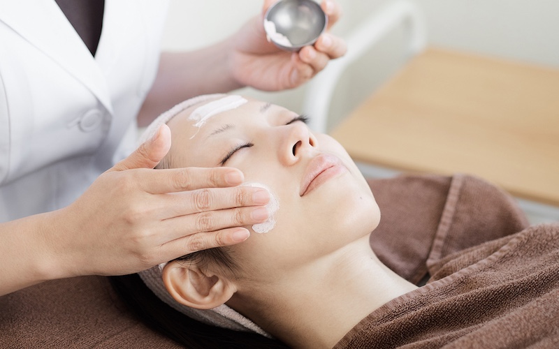 Japanese women receiving facial care Pre Made Facials – Classic Facial in Brampton, designed to cleanse, hydrate, and refresh the skin for a radiant complexion.