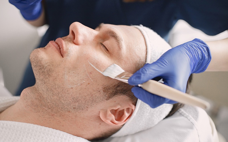 LED light facial Pre Made Facials – Gentleman’s Facial in Brampton, designed to cleanse, hydrate, and revitalize men’s skin