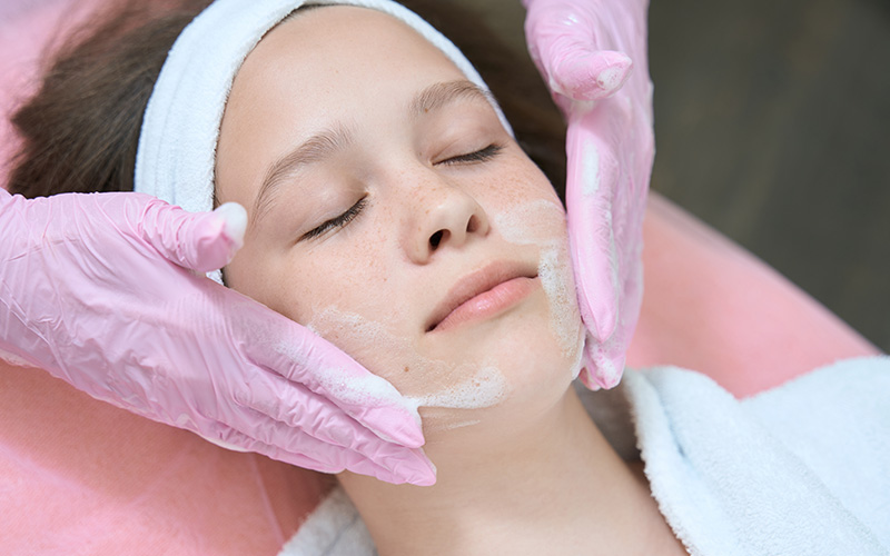 Pre Made Facials – Teen Facial_Express Facial in Brampton _ Armstrong Massage & Wellness Pre Made Facials – Teen Facial/Express Facial treatments in Brampton, designed for quick skin rejuvenation and refreshment